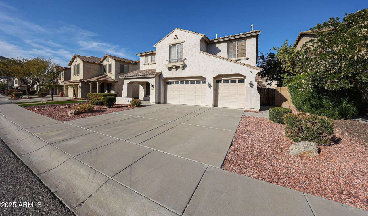 5122 W Sweet Iron Pass