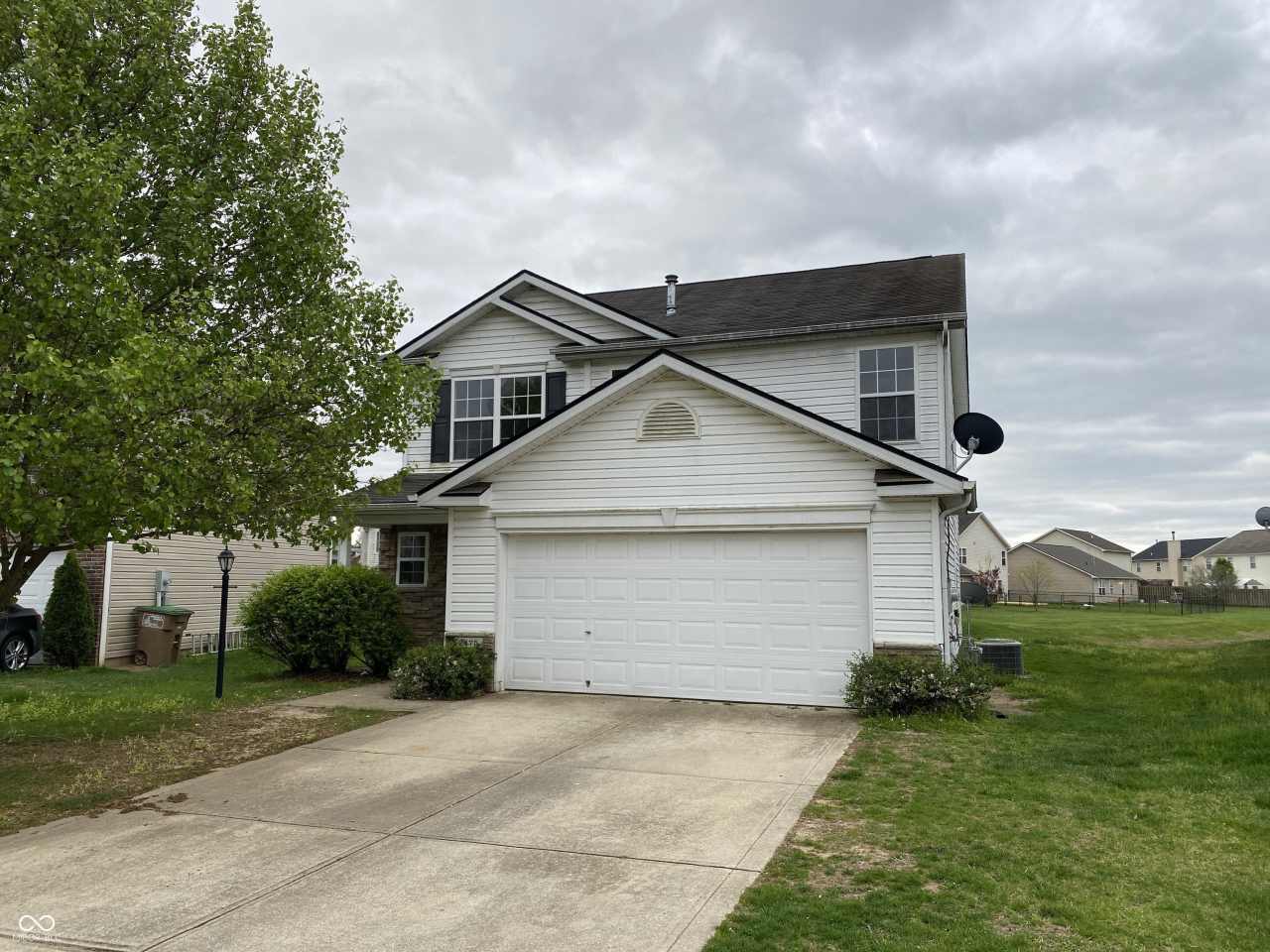 2475 Lakecrest Drive