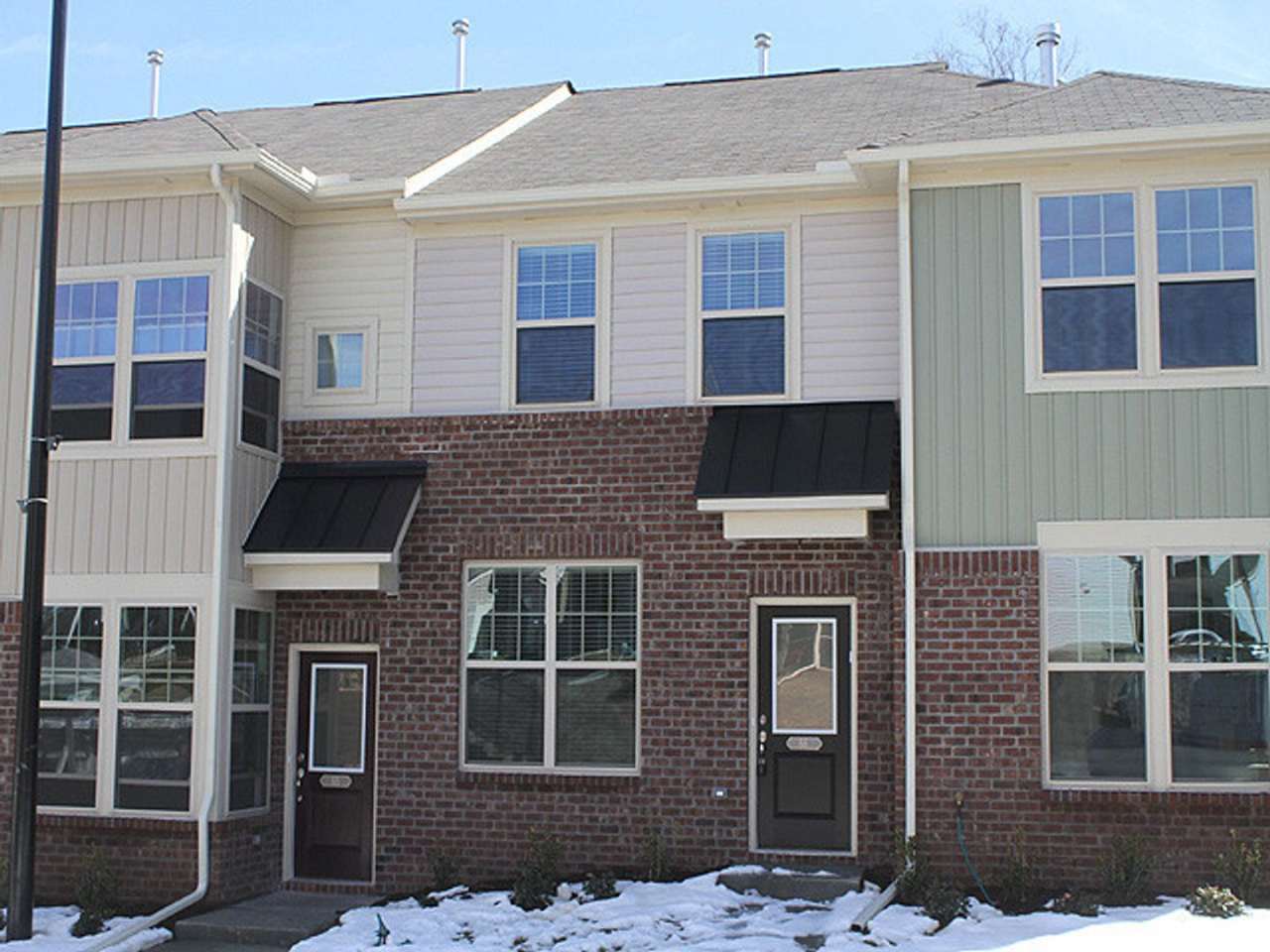 Live in Popular Thompson Ridge near Duke!