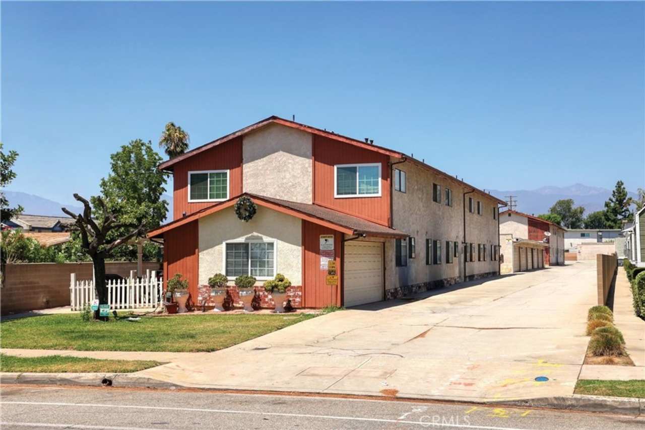 COMING SOON! BEAUTIFUL NEW UPGRADED APT. 2 BED. 2 BATH IN COVINA- GARAGE INCLUDED!!
