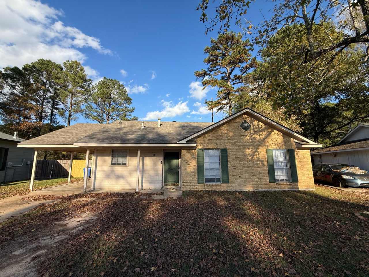 QUIET COVE-SOUTHERN HILLS-NICE 3/2-NEW FLOORS-FRESH PAINT