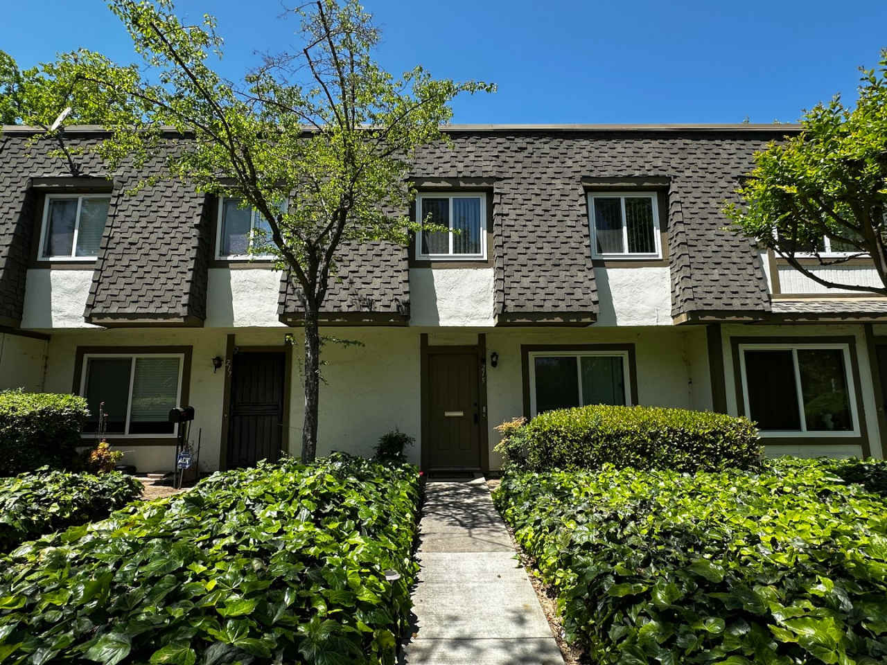 215 Chantilley Ln San Jose - 2 story 3 bed 1.5 bath Condo