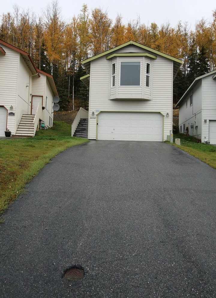 4 Bedroom Eagle River Home!