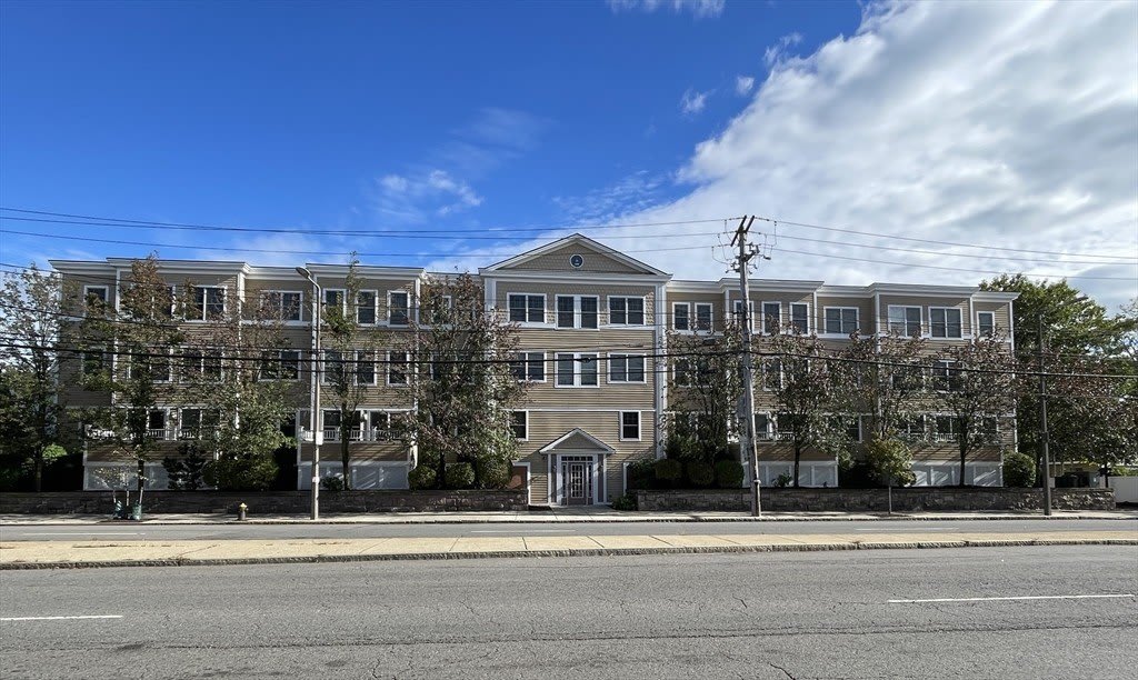 5170 Washington St unit: 3