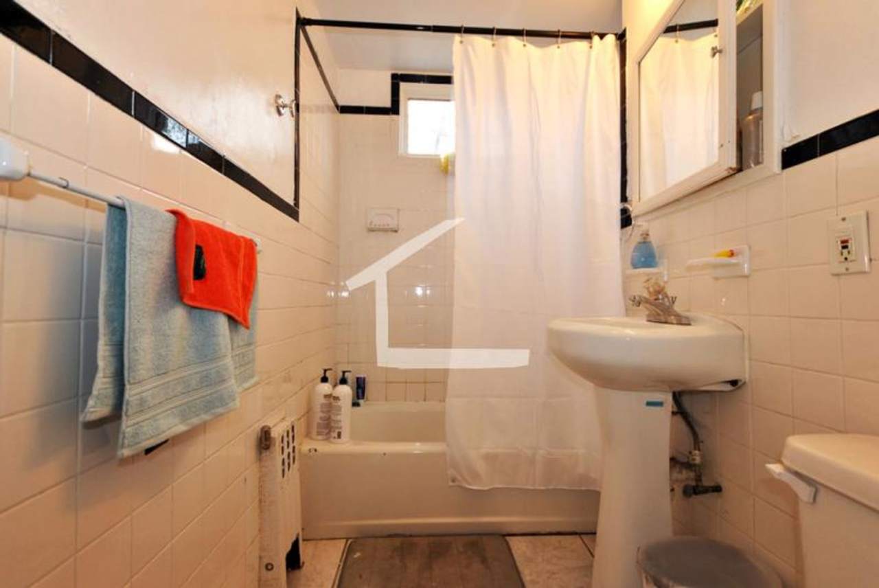 Nice 3 bed in oak square