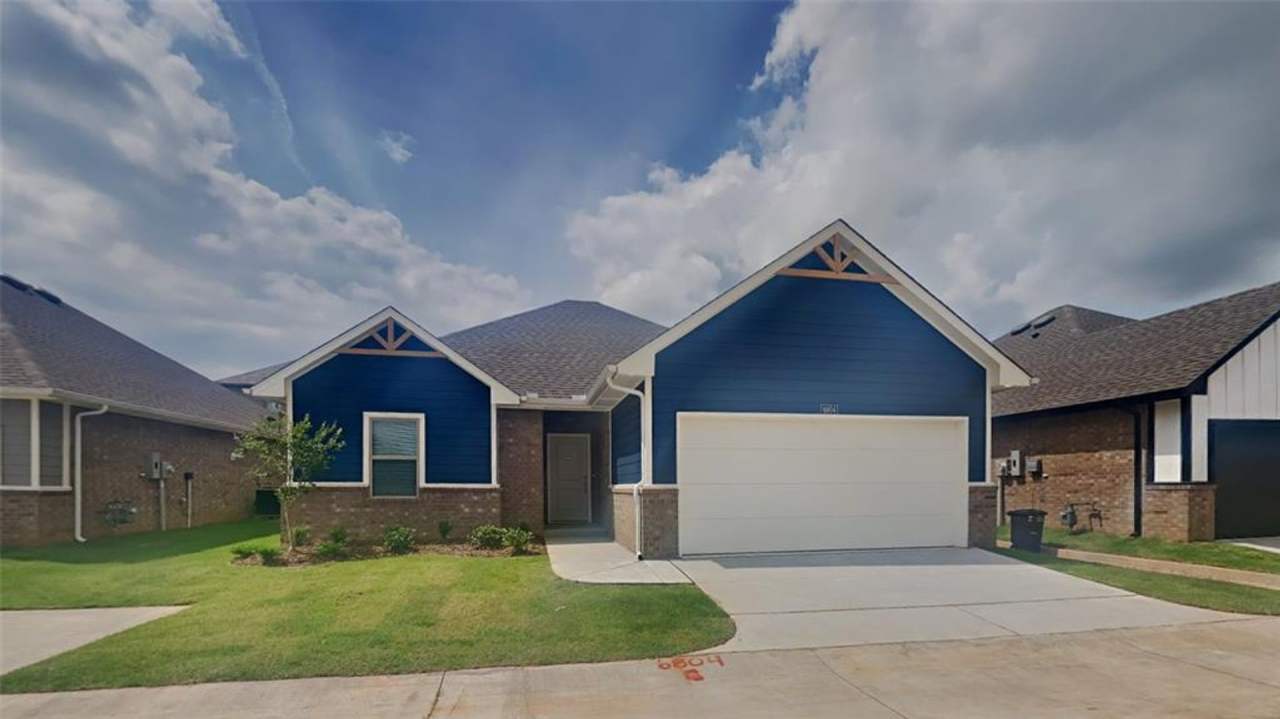 Luxury BRAND NEW 2 Bedroom 2 Bathroom Cottage in 55+ Community in Warr Acres, Ok- **LEASING SPECIAL**