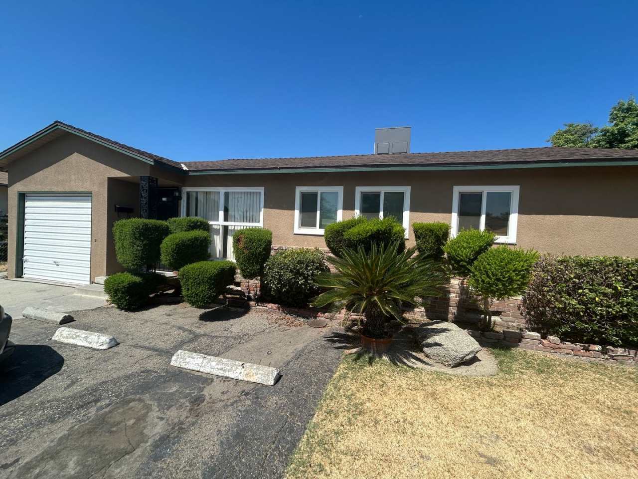 4 bedroom 2 bath updated and new in Central Hanford