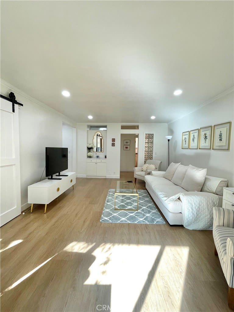 10600 Eastborne Avenue