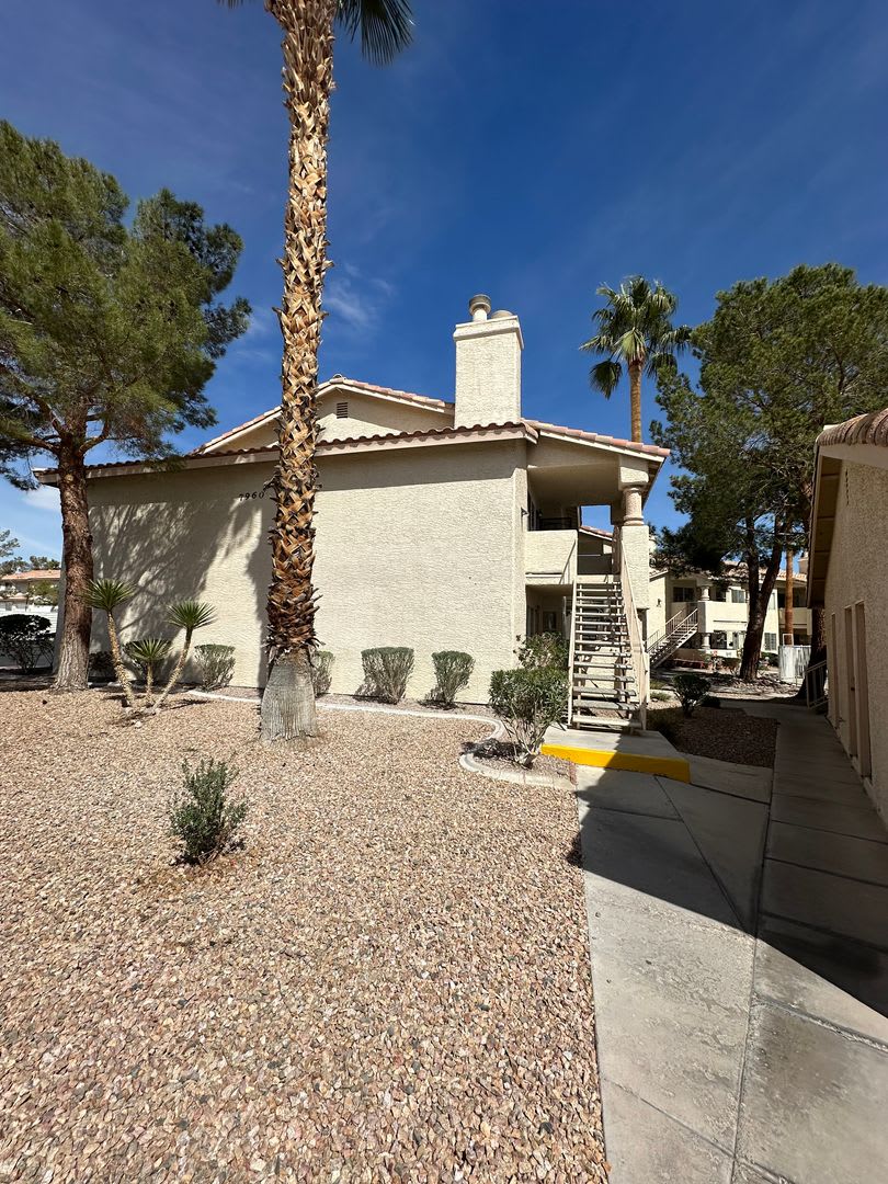 Newly remodeled condo close to Summerlin!