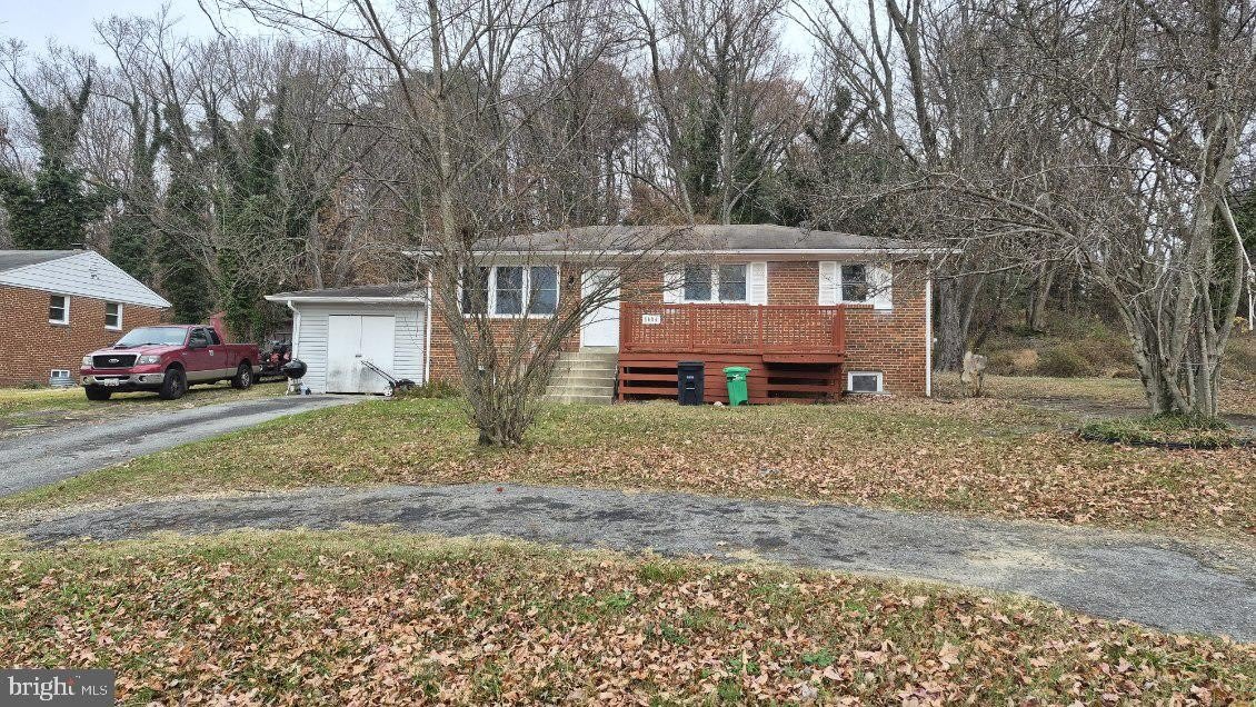 5004 MEADOWBROOK Drive