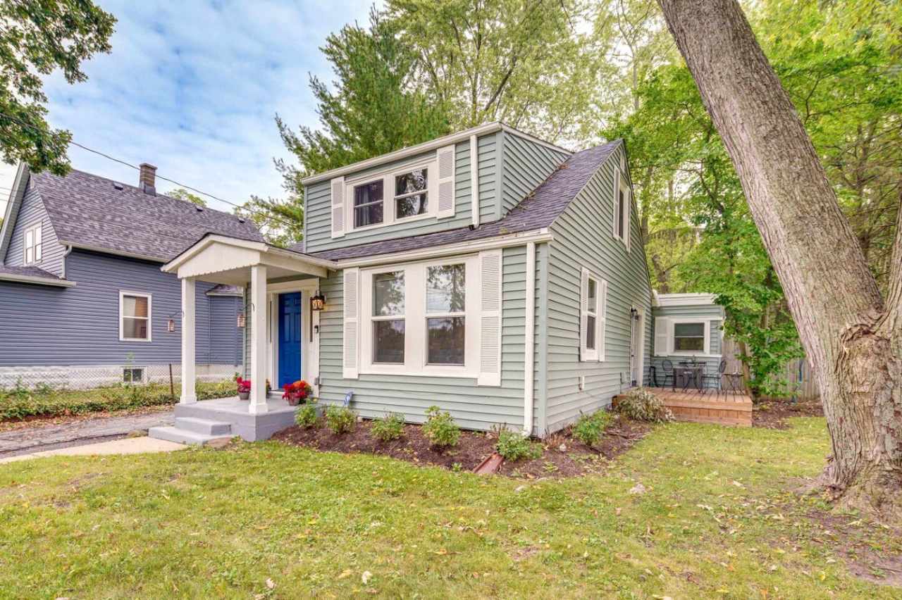 1518 Riverside Avenue