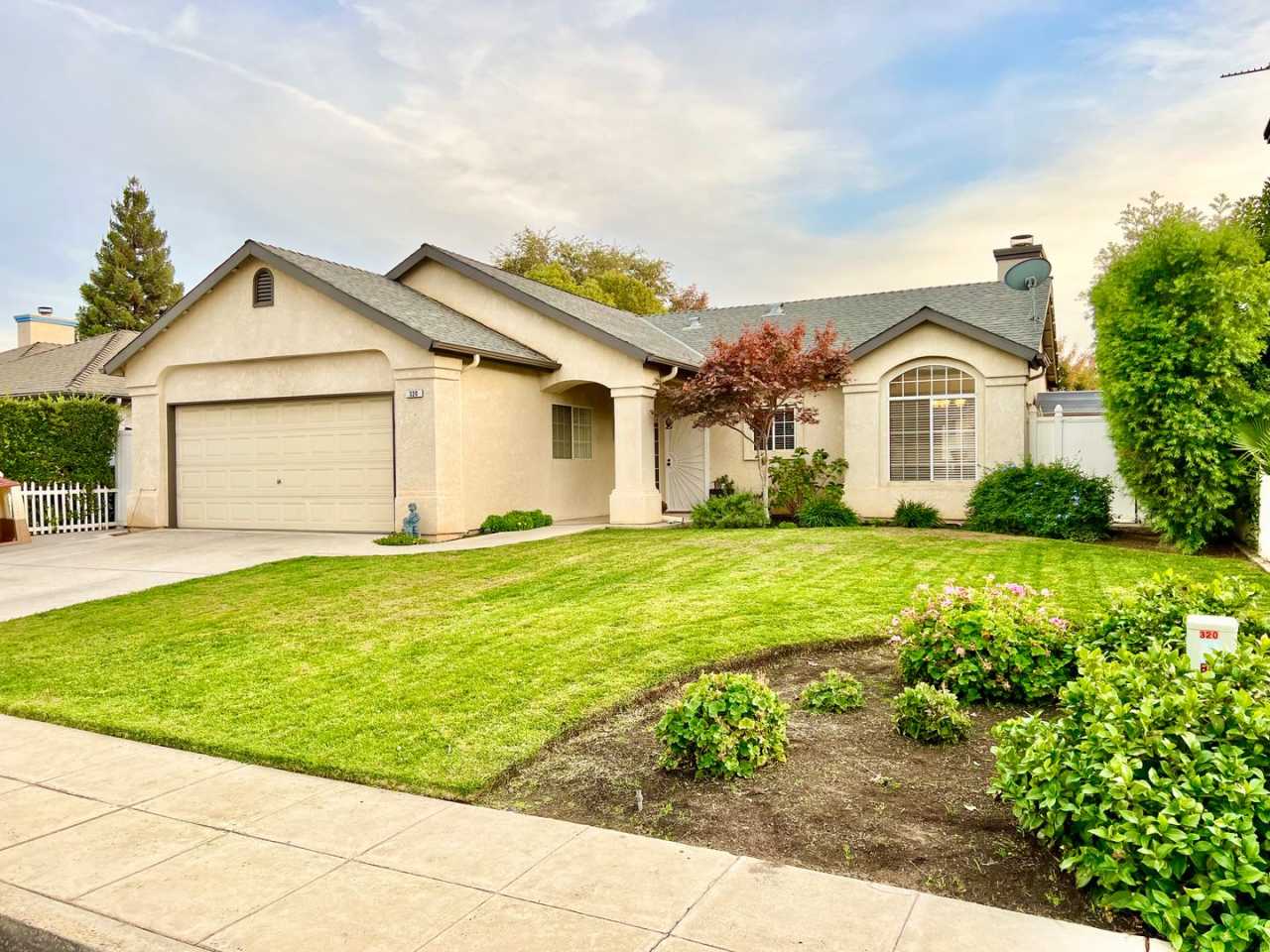 Beautifully Updated North Clovis 3/2