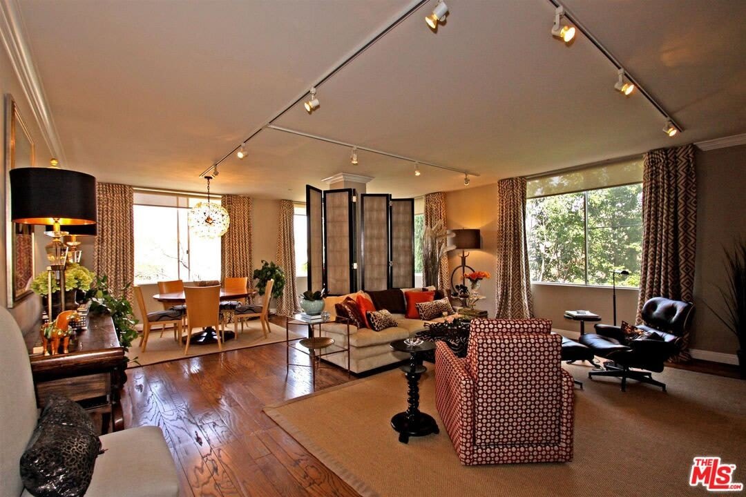 412 N PALM Dr unit: 402