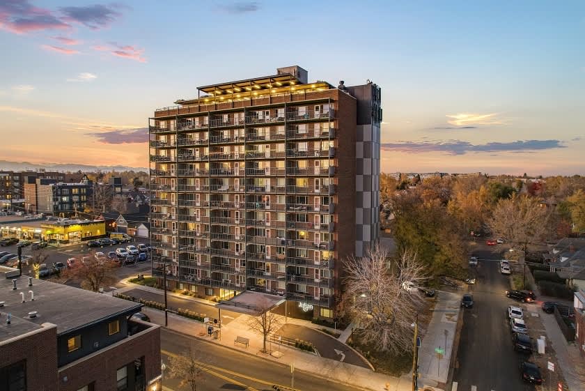 Julian32 at Highland Square