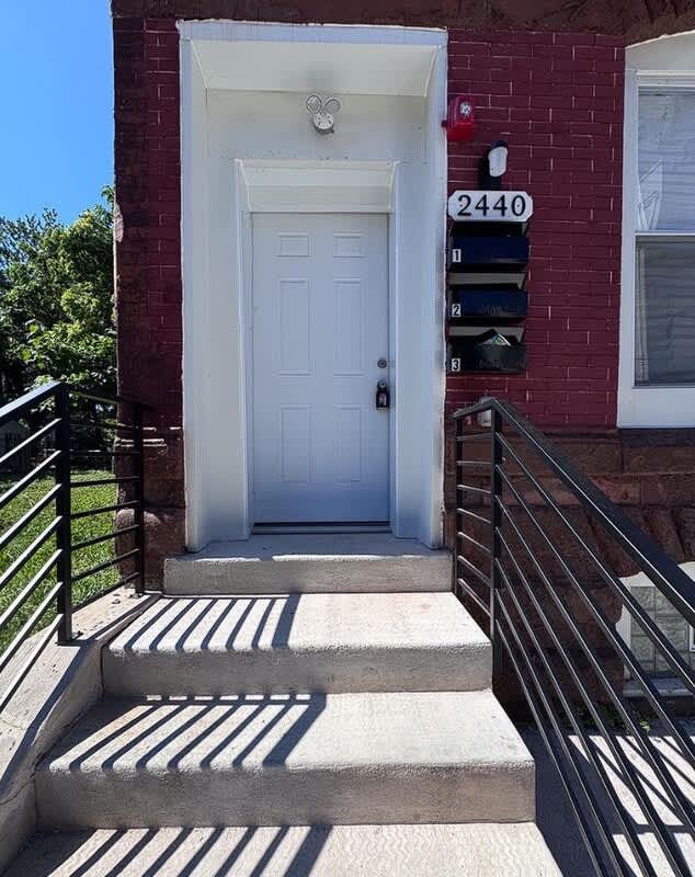 2440 Clifford Street - 2