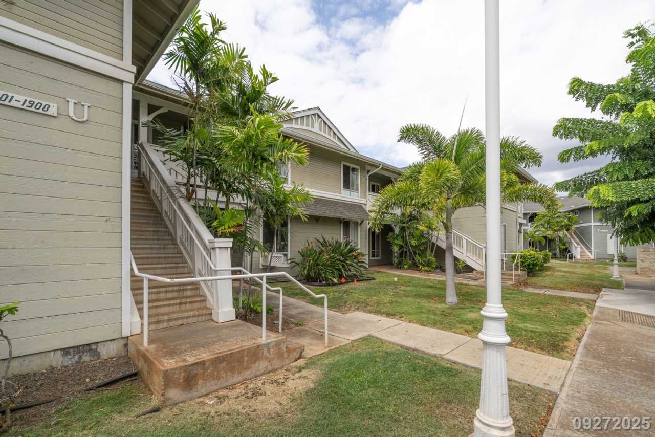 $3,100 / 2br - 953ft2 - Charming and updated 2BR/2BA/2PKG townhome unit in Kekuilani Villas (Kapolei)