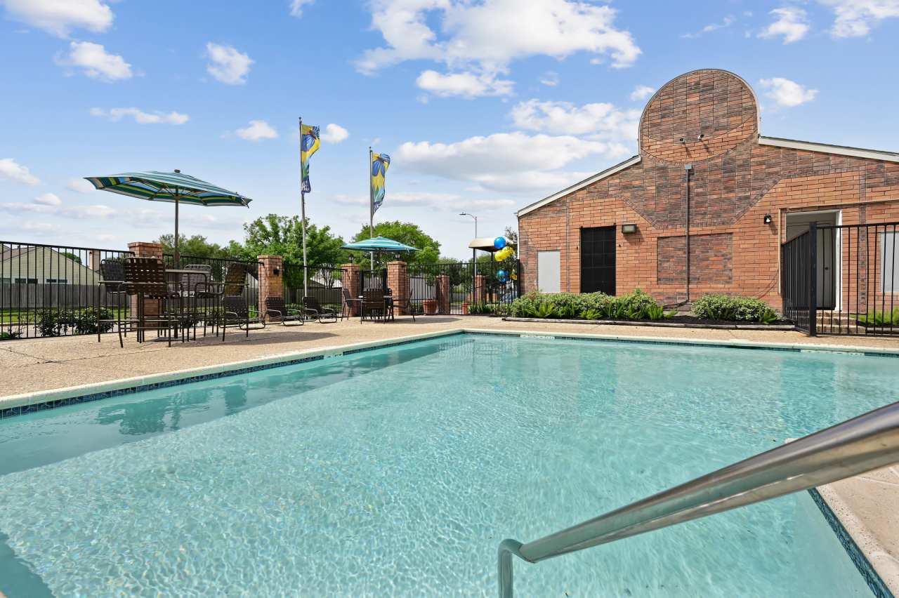 Townhome Apartments