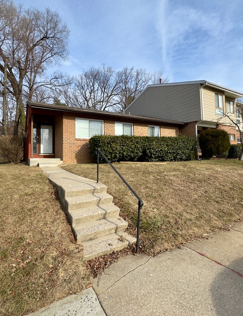 Charming 2 Bedroom/1.5 Bathroom Home in Randallstown, MD!