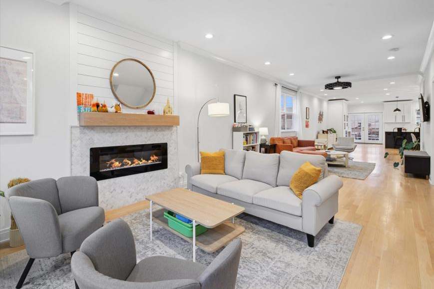 5240 West Winnemac Ave.