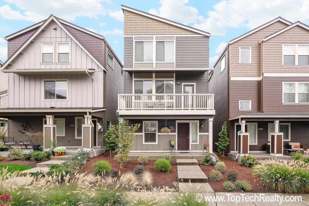 Outstanding 45 Central home with 3BR + Den / 2.5BA, Amazing upscale features, Across from Nike World Campus  Villa Sport!