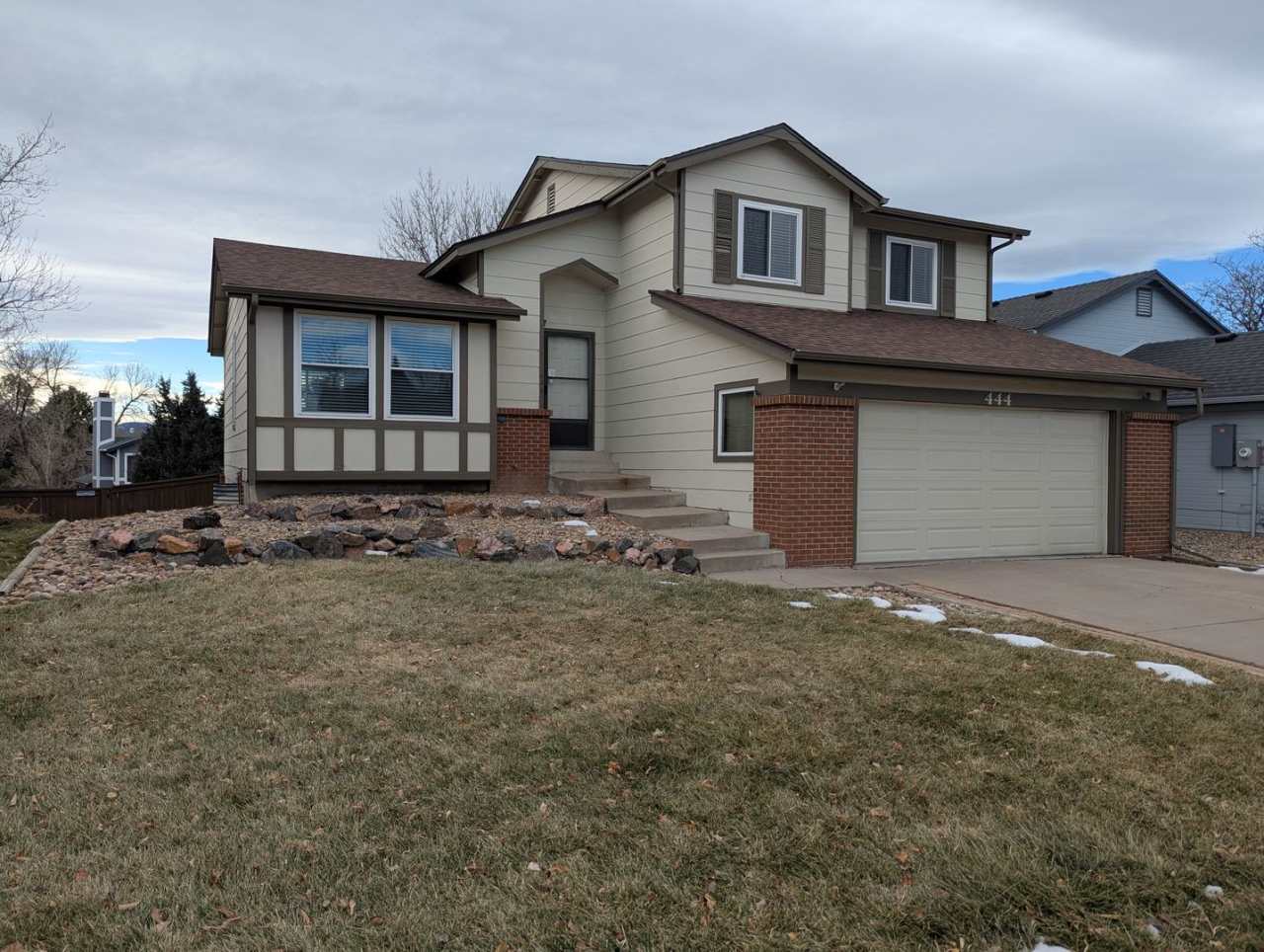 SUPER NICE REMODELED 3 BED, 3 BATH HOME IN HIGHLANDS RANCH! FEBRUARY 1ST OCCUPANCY!