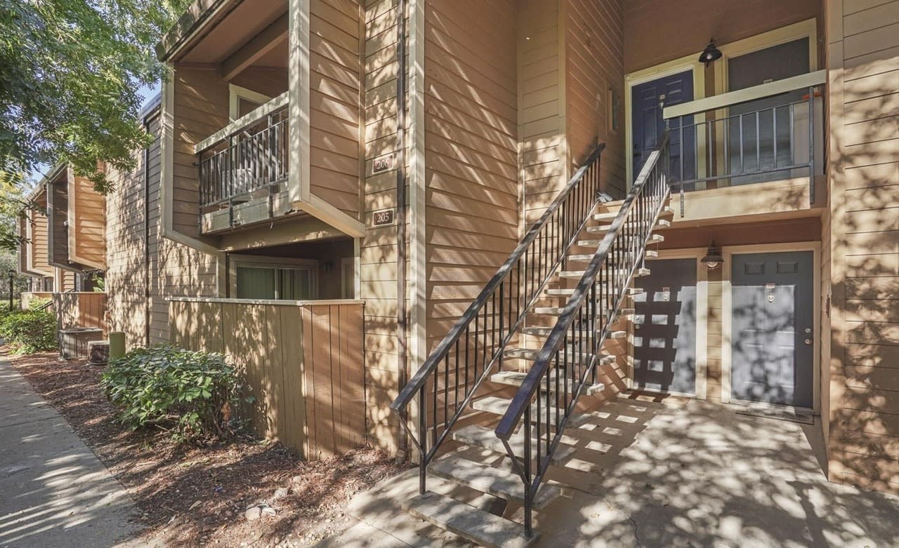 9200 Madison Ave Unit 206