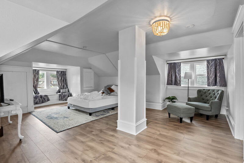 1218 West Grace Avenue