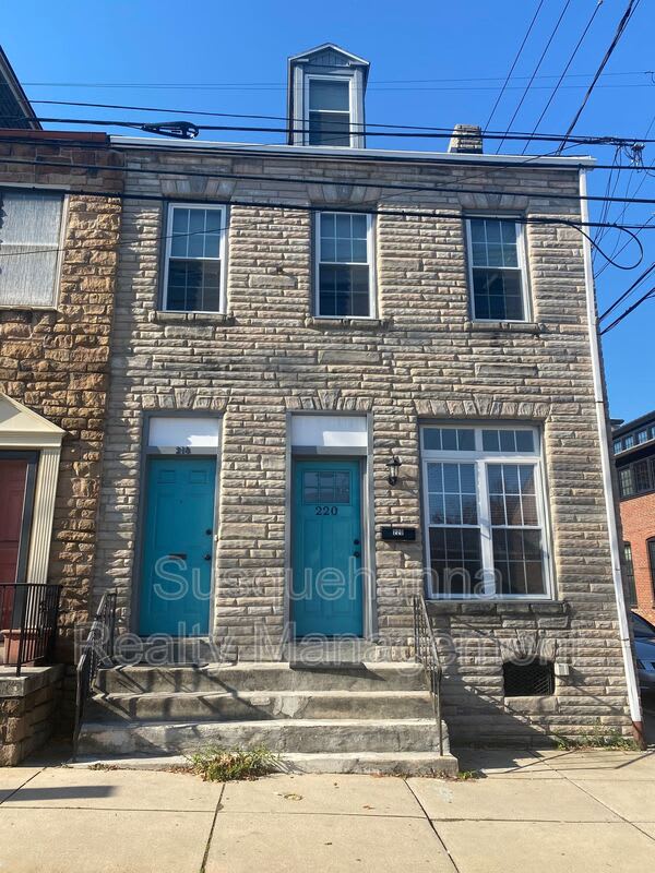 220 N. Plum Street
