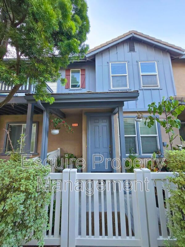 320 HARBOR BREEZE DR