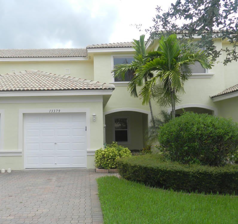 13379 Georgian Court