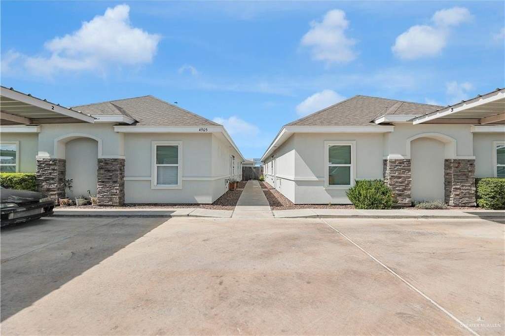 4905 N Winona Drive unit: 3