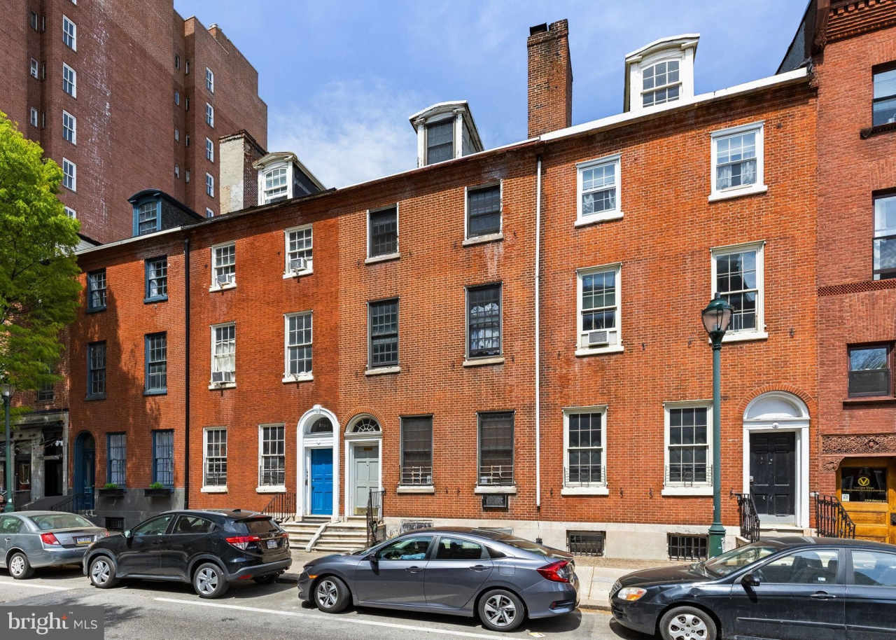 1223 SPRUCE Street unit: 1R