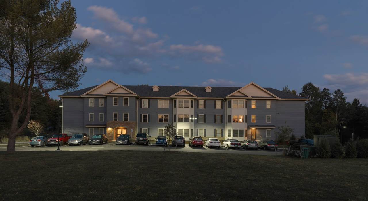 2 Bedroom/2 Bathroom Pet Friendly Apartment Available