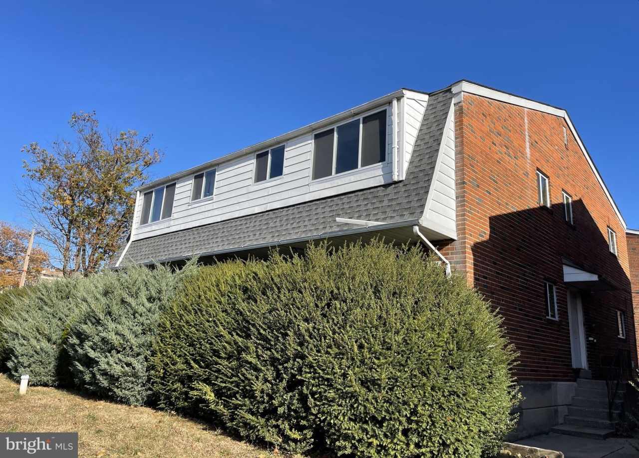 1229 W. MARSHALL ST.