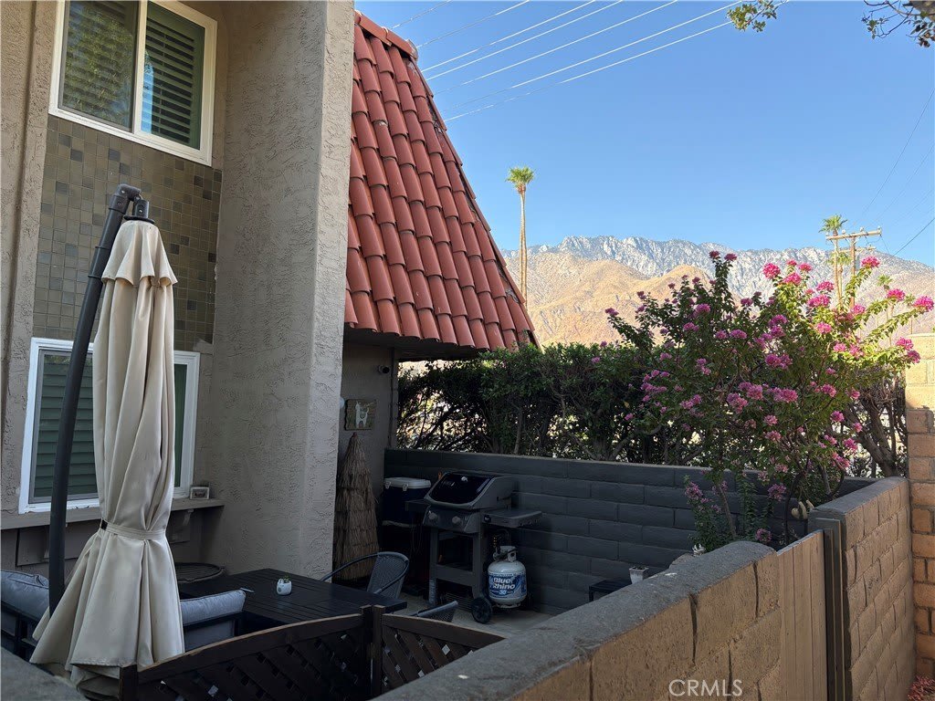 2298 N Indian Canyon Drive