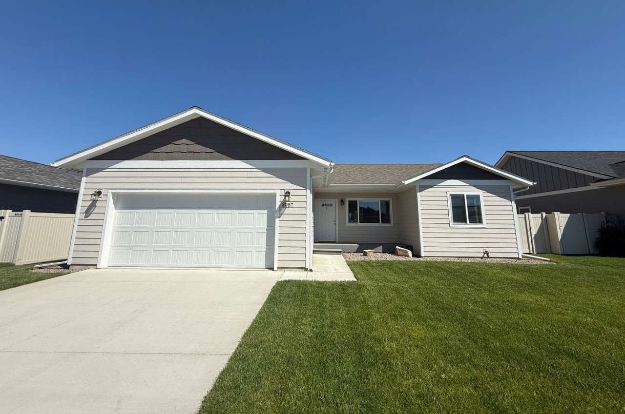 3 Bedroom, 2 Bathroom Single Family Home!