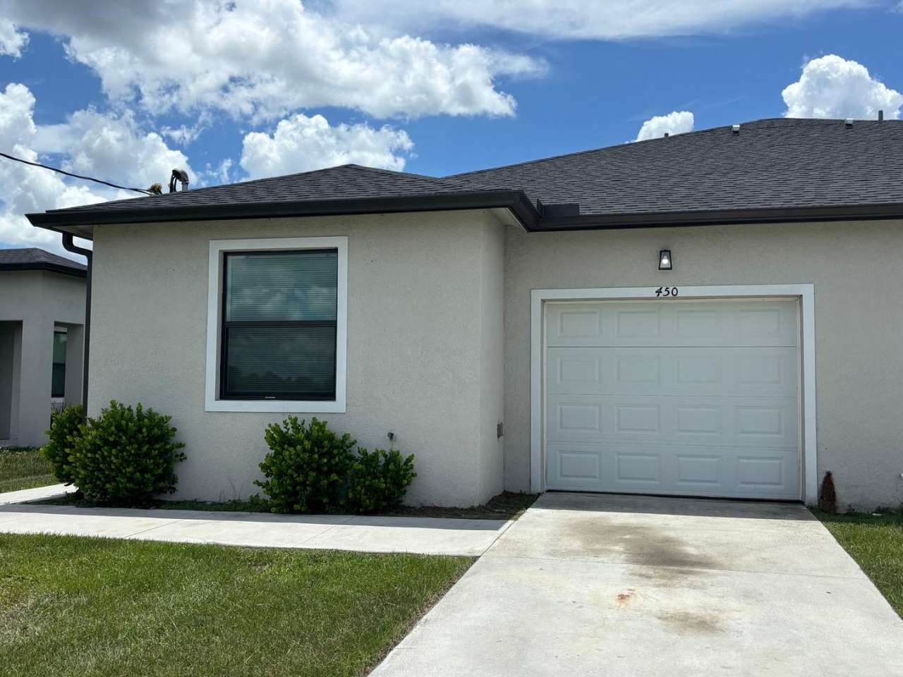 Lehigh Acres Beautiful 2 bdrm/2 bath Plus Den Home **No Deposit Required!