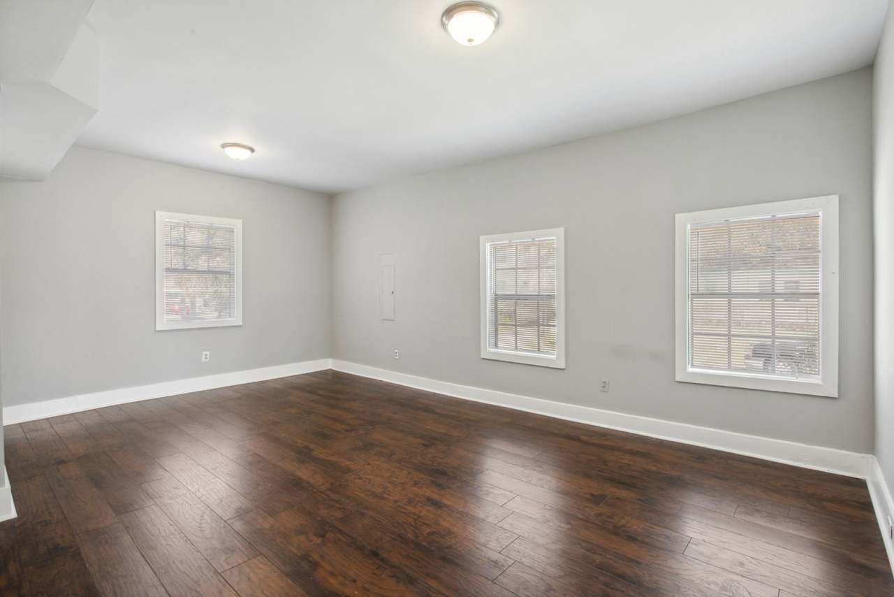 Large 3BR/2.5BA Two Story House Near Downtown Savannah