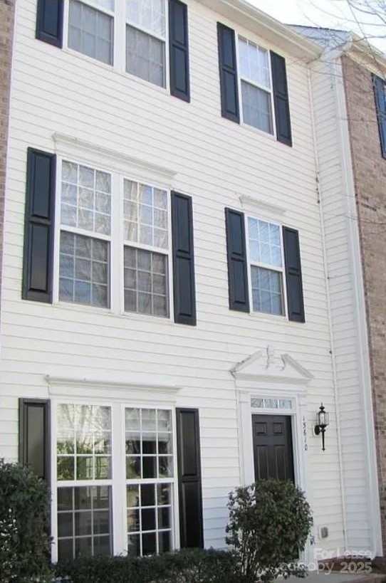 15610 King Louis Court