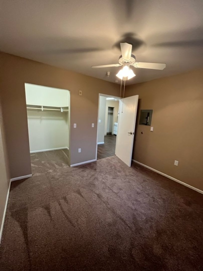 Albany Court Apartments 55+