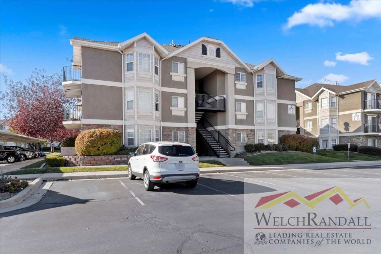 Spacious 3-Bed, 2-Bath Condo in West Jordan