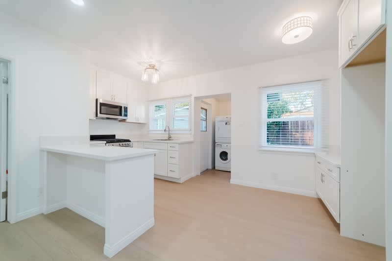 681 Hillside Terrace - 1