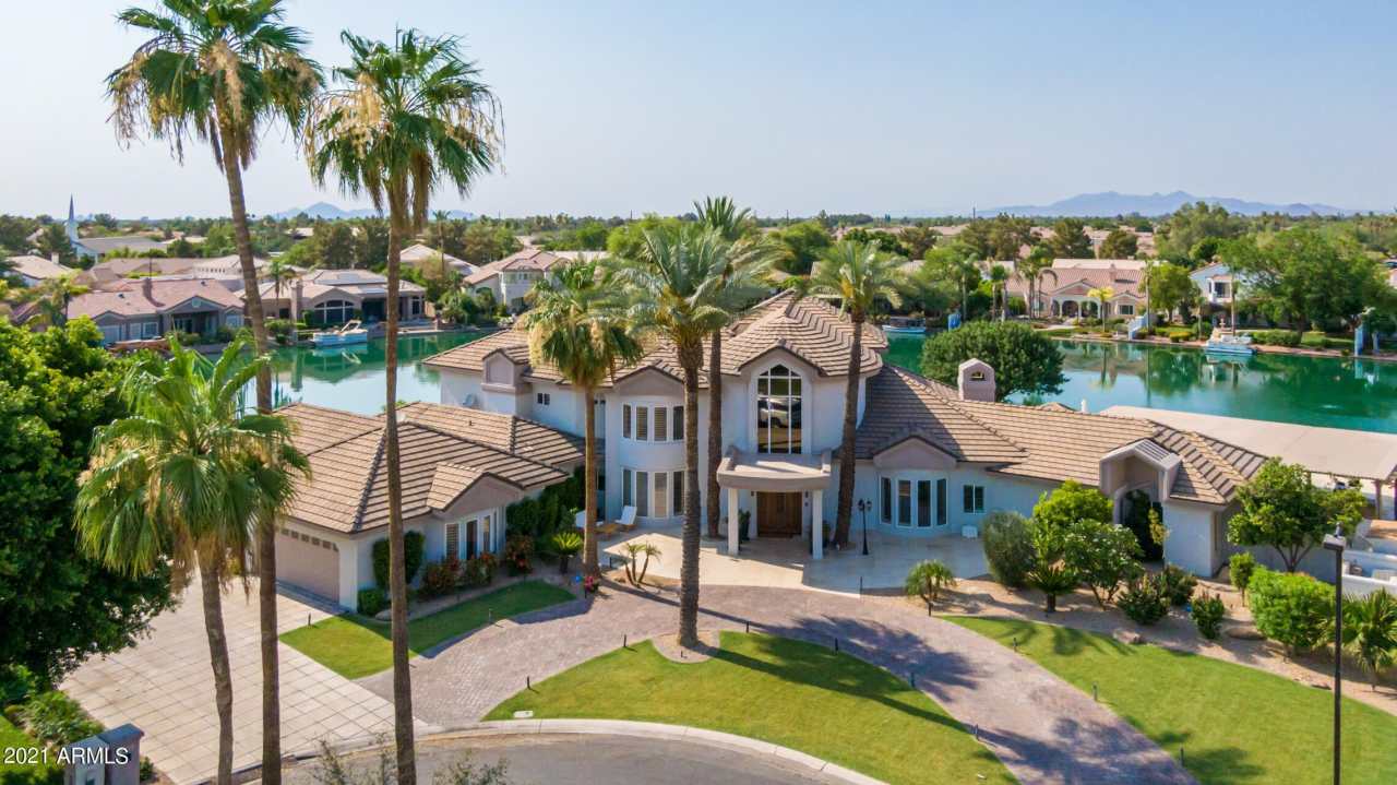 1502 E TREASURE COVE Drive
