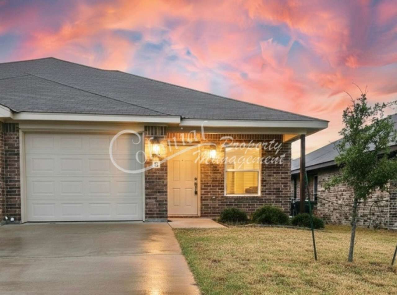 AVAILABLE NOW! (SECTION 8 ACCEPTED)