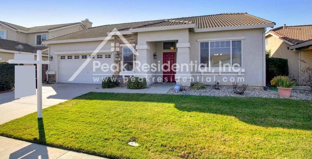 Wonderful 3bd/2ba Elk Grove Home with 2 Car Garage