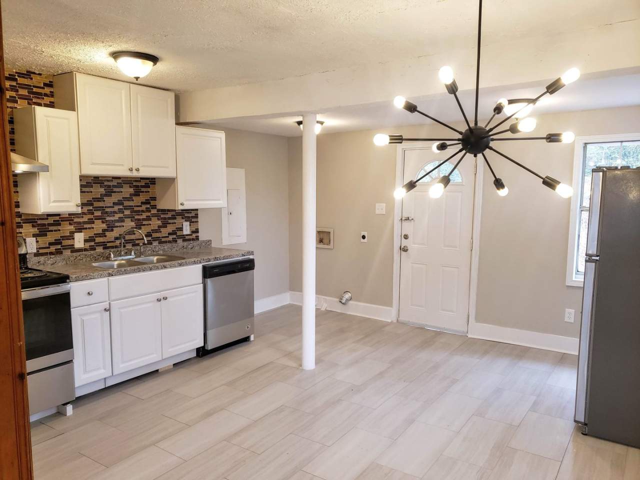 Newly Renovated Single Family Home near Lakewood Community