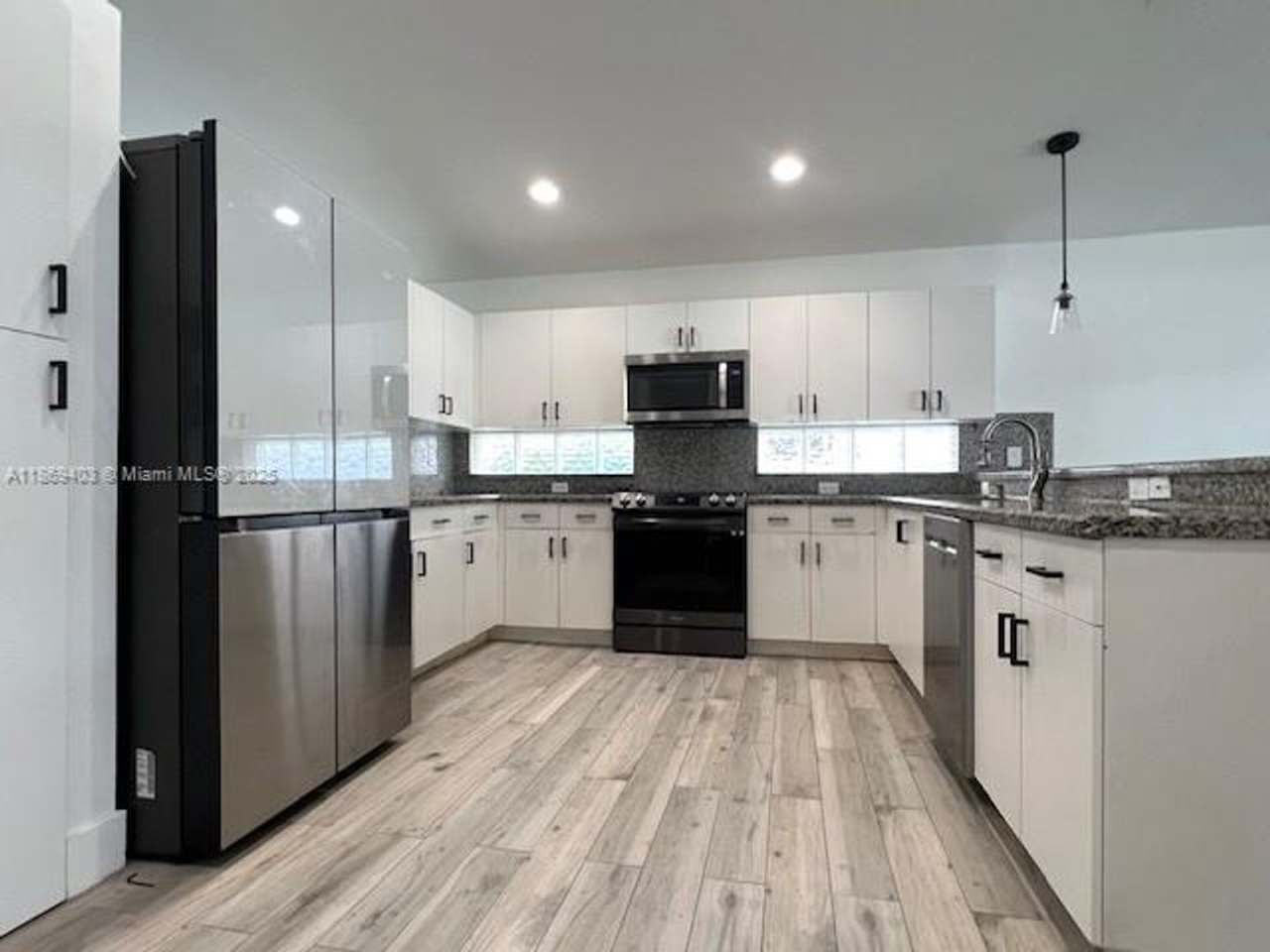 17888 SW 14th Street, Pembroke Pines, FL 33029