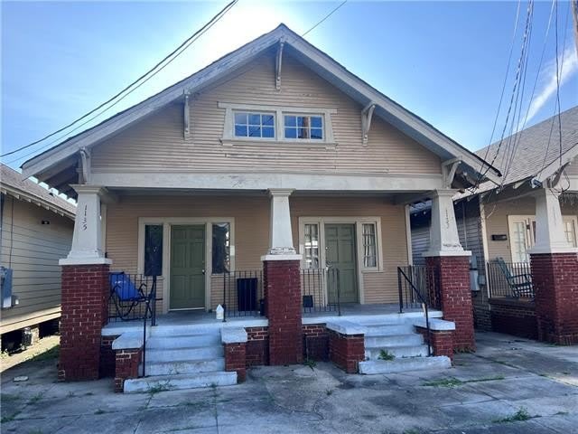 1133 BELLEVILLE Street