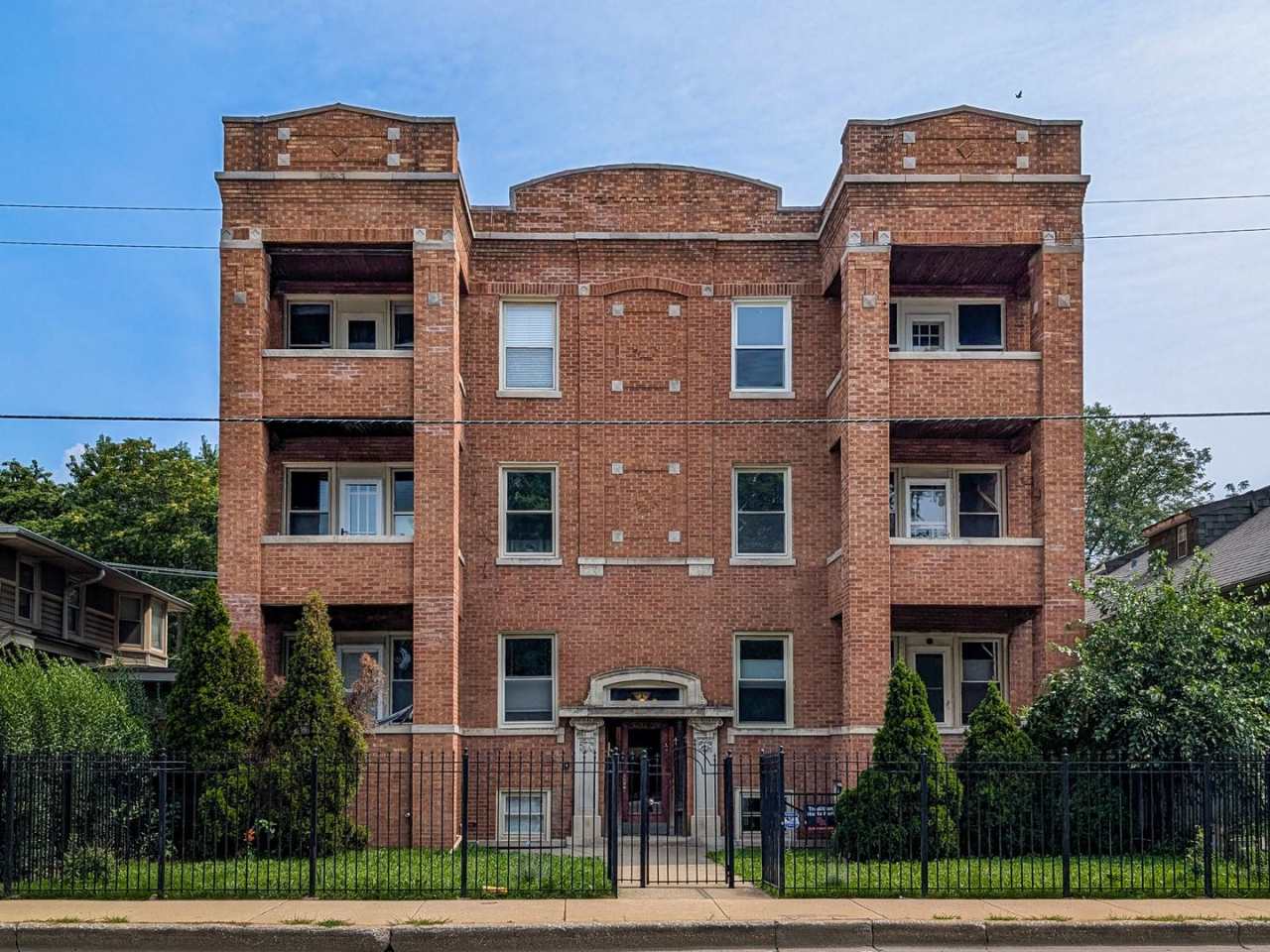 1 bed 1 bed unit in South Old Irving Park