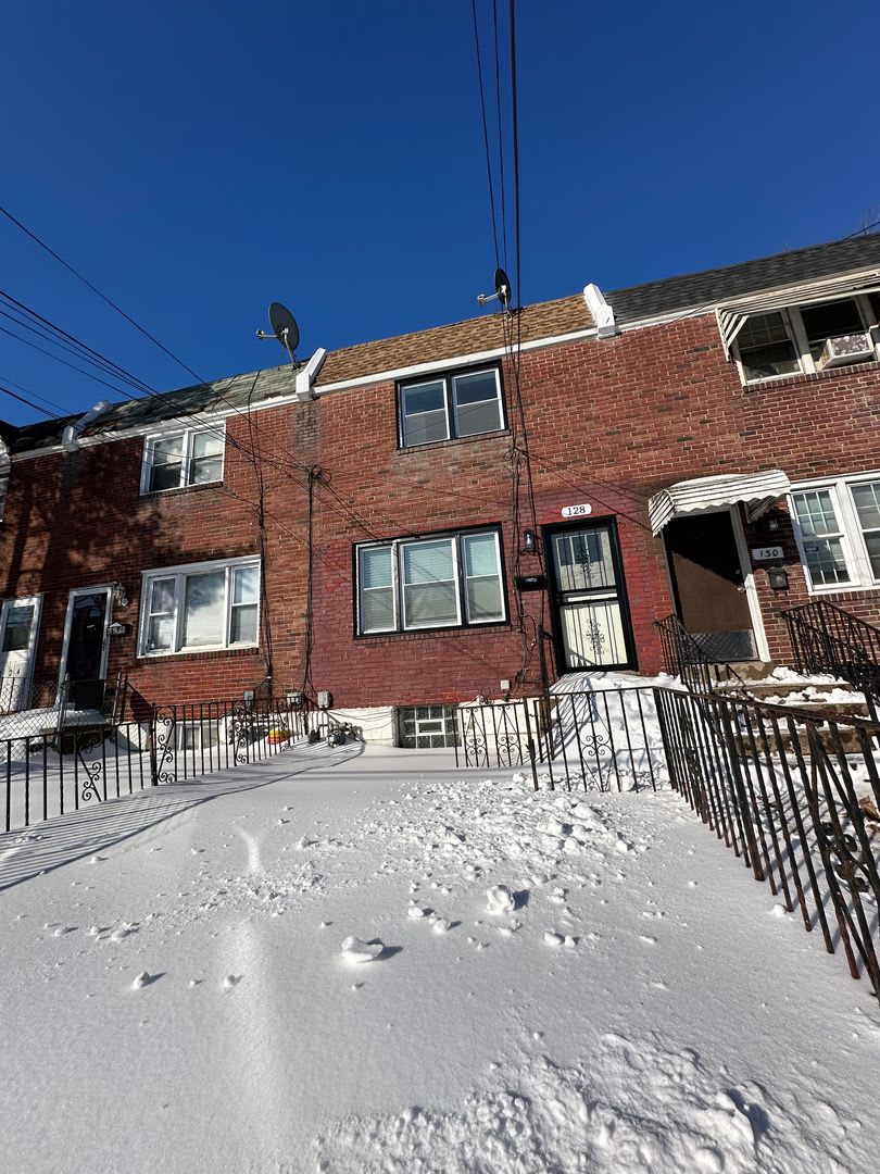 Beautifully renovated 3 bed/1.5 bath